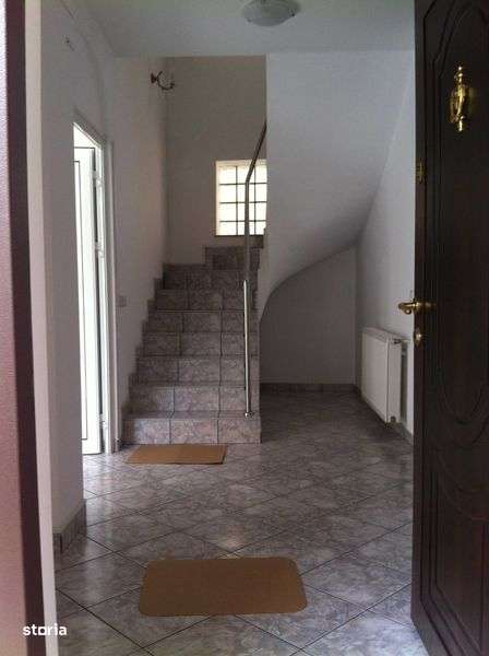 Floreasca casa in zona linistita inchiriez particular - Imagine principală: 4/8