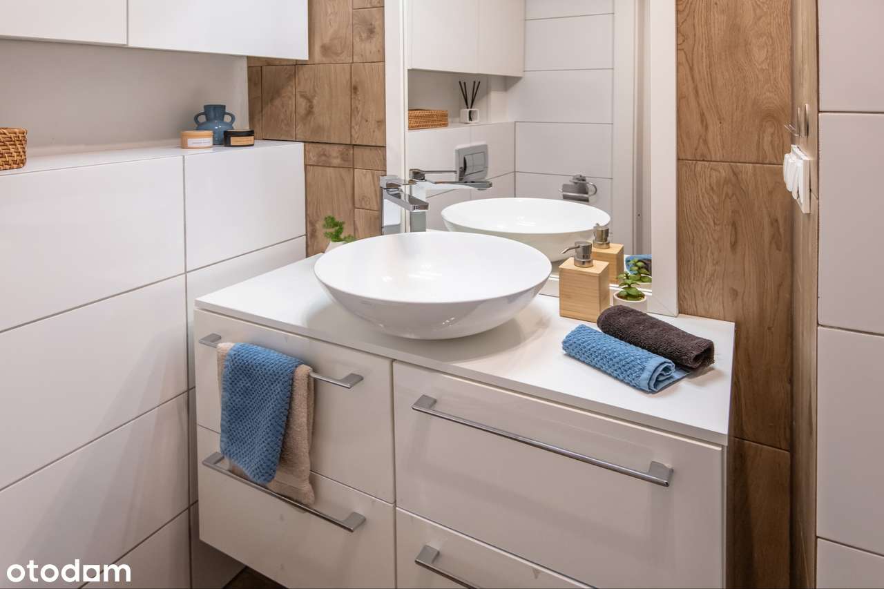 Komfortowa kawalerka na Winogradach z winda-7