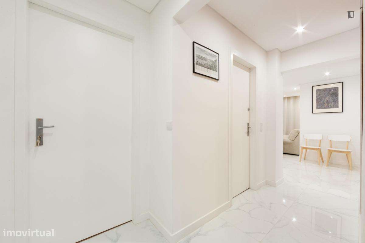 Quarto - localizado em Maia Porto - Grande imagem: 5/6