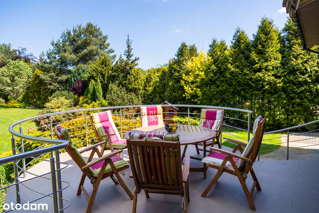 Duży dom wolnostojący z pięknym ogrodem w Łodzi - Pełny obrazek: 3/20