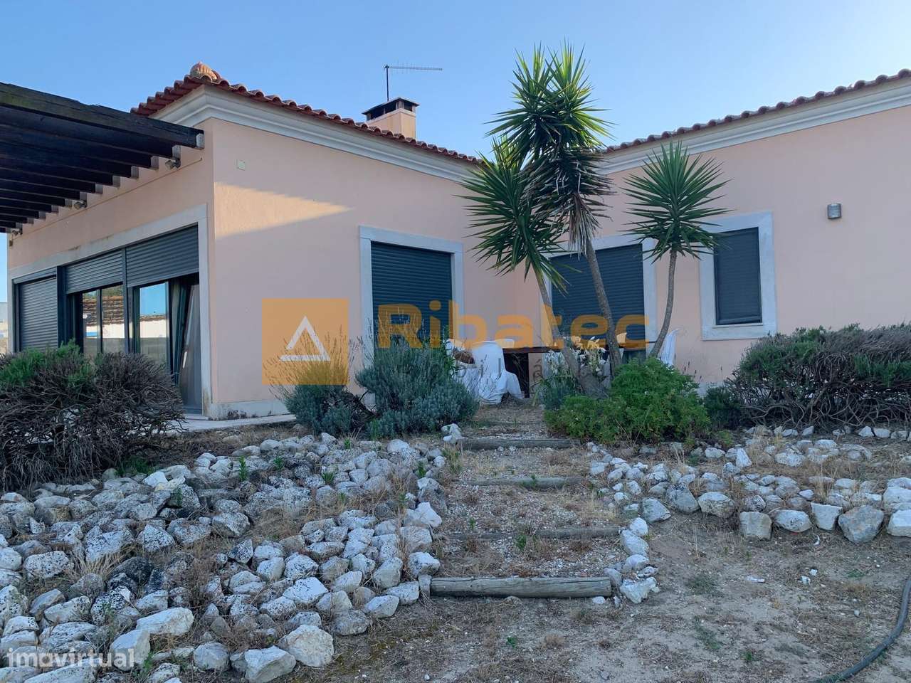 Quinta única localizada na Fajarda-26