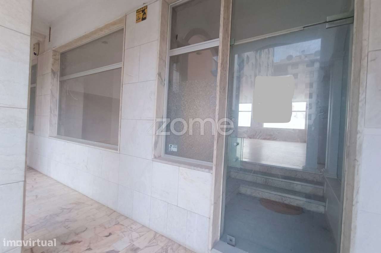 Loja Mem Martins 95 m2 - Grande imagem: 2/15