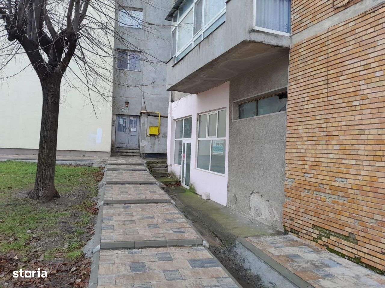 Vanzare spatiu comercial Comanesti, Republicii C1 (bariera)-5