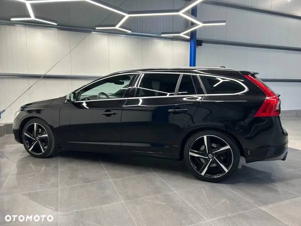 Volvo V60 T6 AWD R-Design Momentum - 16