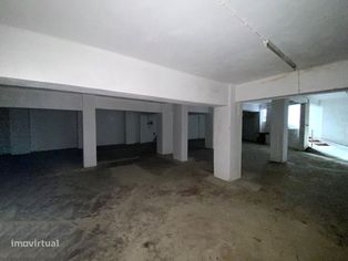 Armazém com 224m2 no Centro de Almada ao lado da Incrível Almadense - Grande imagem: 5/9