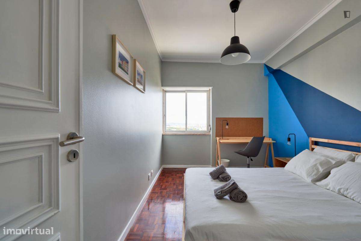 Quarto - localizado em Olaias Lisbon - Grande imagem: 1/9