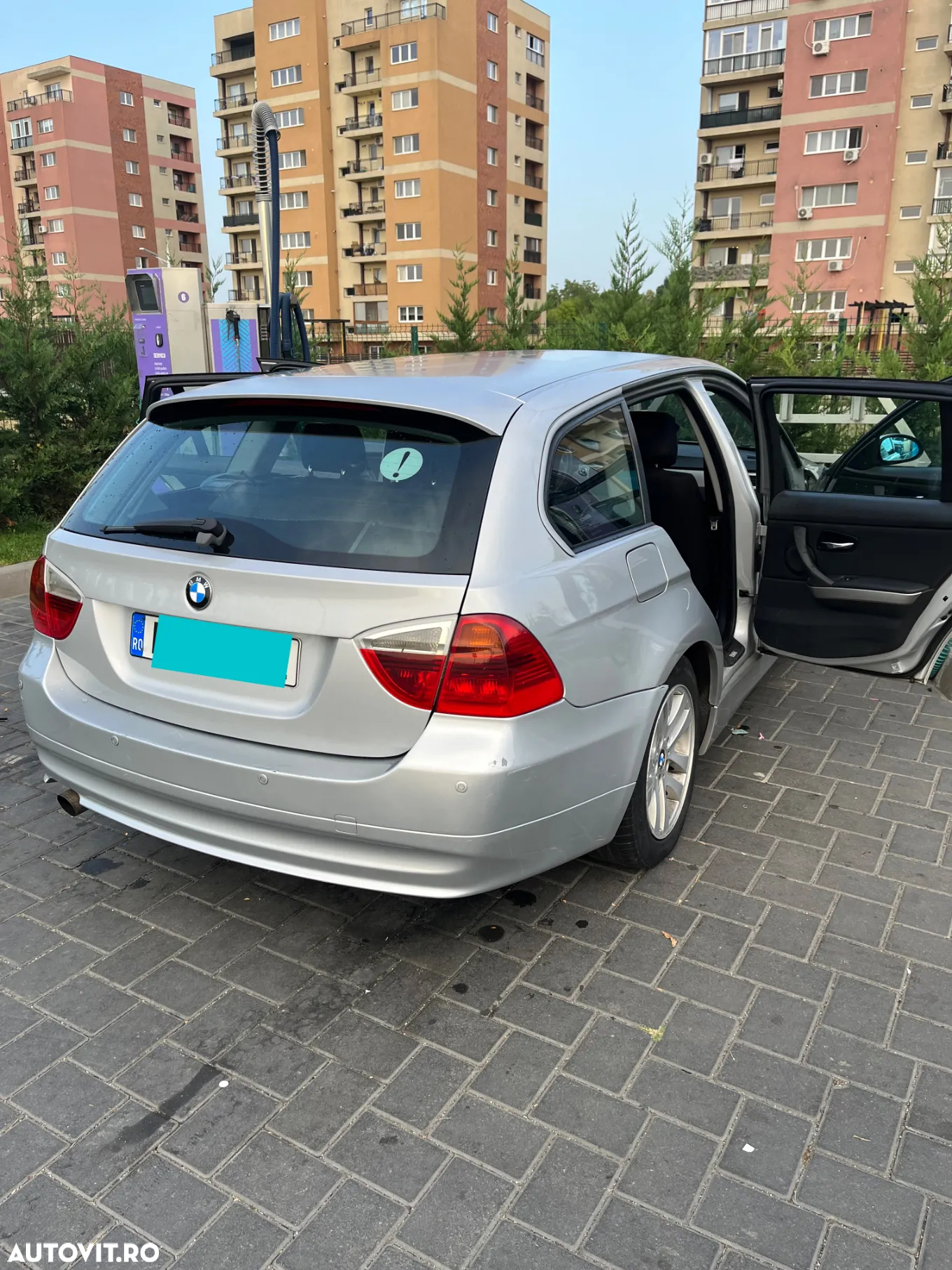 BMW Seria 3 320d Touring - 2