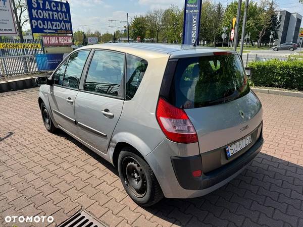 Renault Scenic 1.6 Confort Expression - 4