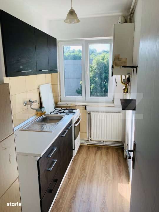 Apartament de vanzare, cu doua camere, 37 mp, zona Dambu Pietros - Imagine principală: 4/6