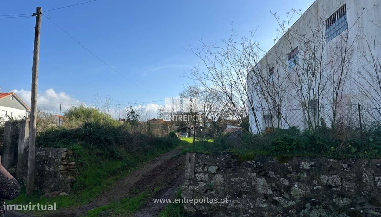 Venda de terreno para construção com 1210m², S. Pedro da Torre, Val - Grande imagem: 4/7