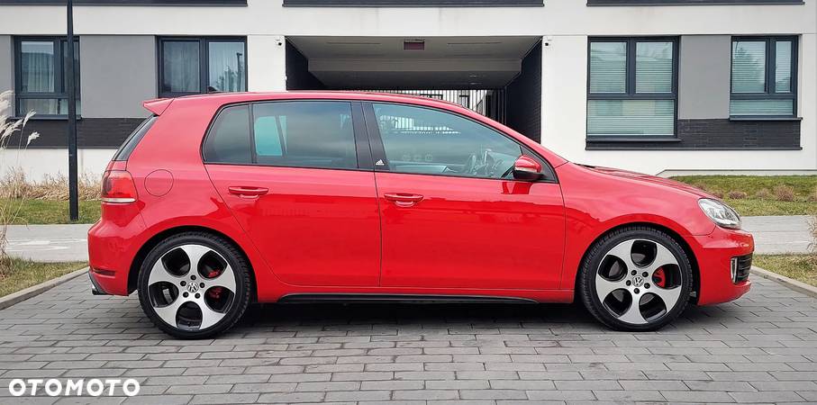 Volkswagen Golf 2.0 GTI adidas - 8