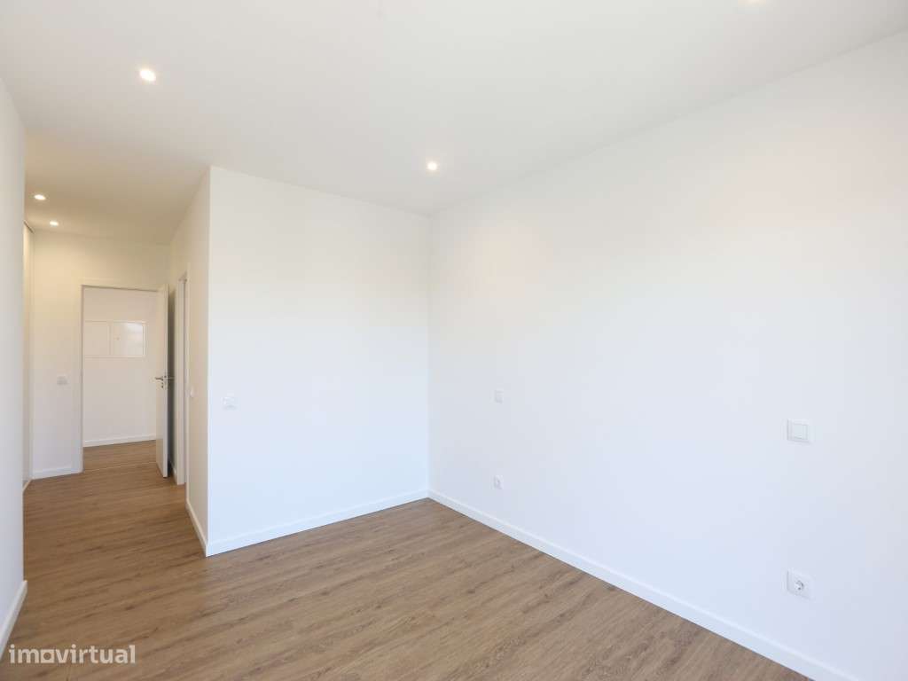 Apartamento T3 Duplex Novo com terraço privado com piscina no Prédi...-13