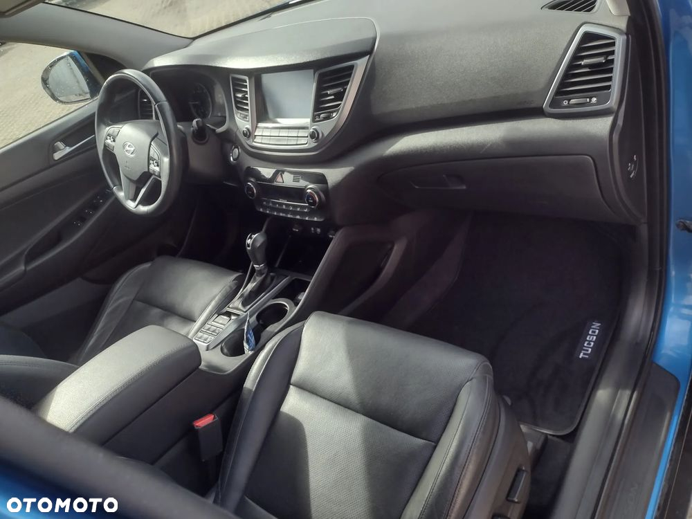 Hyundai Tucson 2.0 CRDi 4WD Automatik Premium - 11