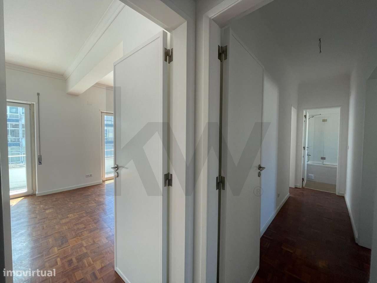Apartamento T2 na Avenida Almirante Reis! - Grande imagem: 5/28