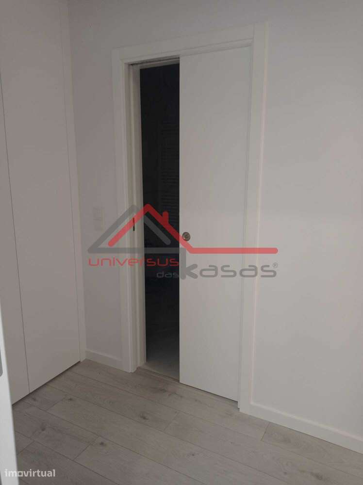 Apartamento Novo T5 Duplex c/ garagem na Urb Alto dos Moinhos, Montijo-7