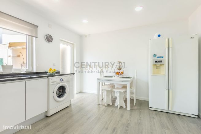 Quinta do Conde - Moradia Geminada de 4 assoalhadas com garagem-4