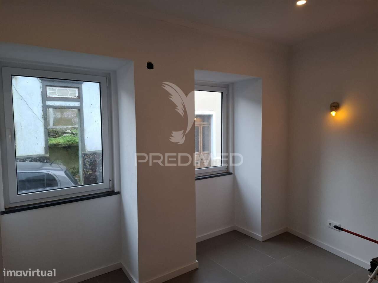 Moradia totalmente recuperada, pronta a estrear, localizada na tran... - Grande imagem: 4/15