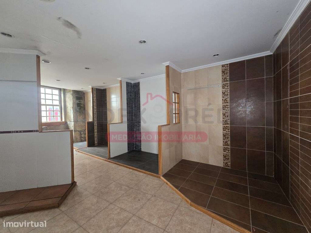 Prédio com varias frações Autónomas - Venda Judicial - Guarda-15