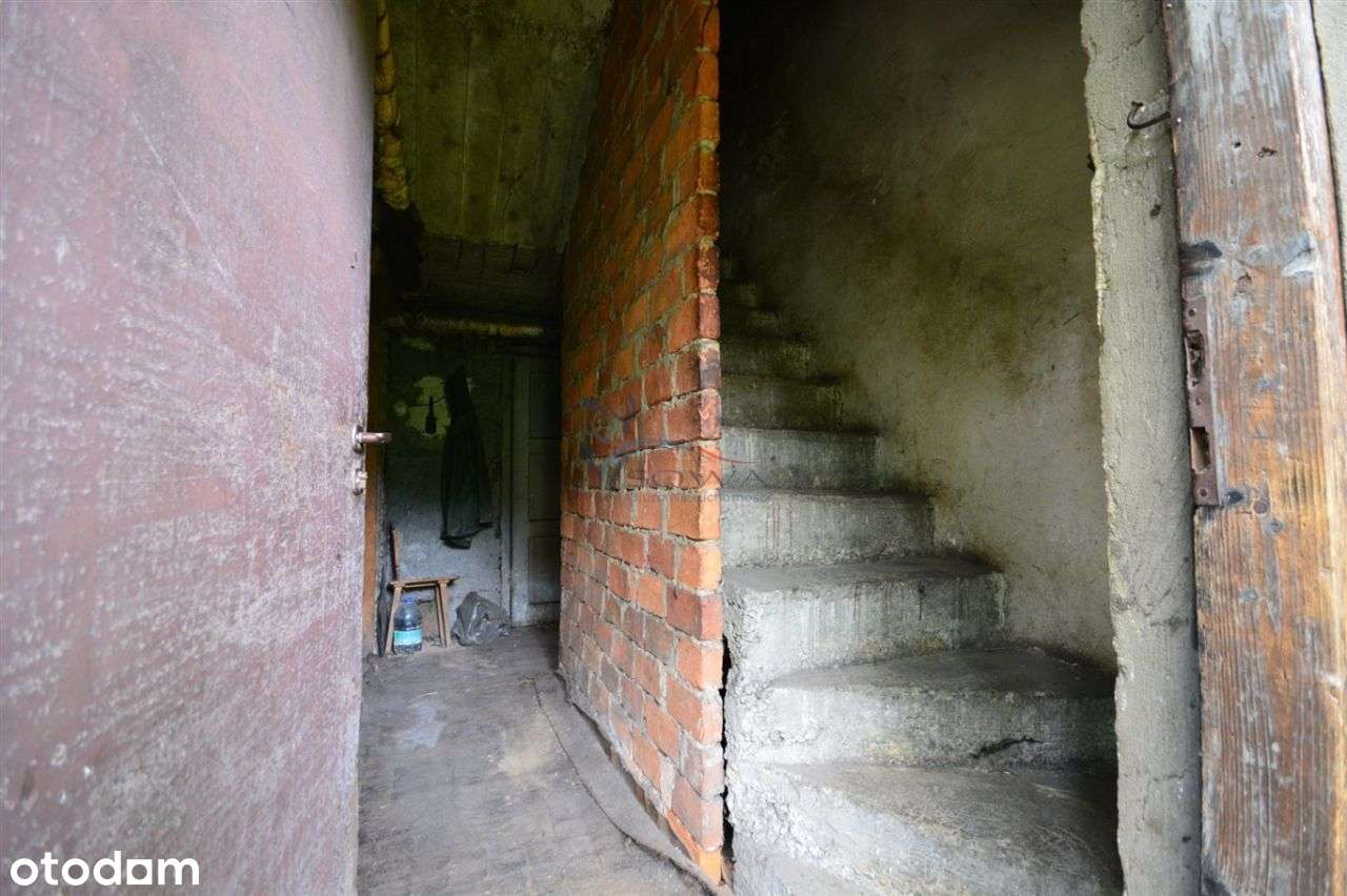 Trzykondygnacyjny Dom z Ogrodem - Do generalki-7