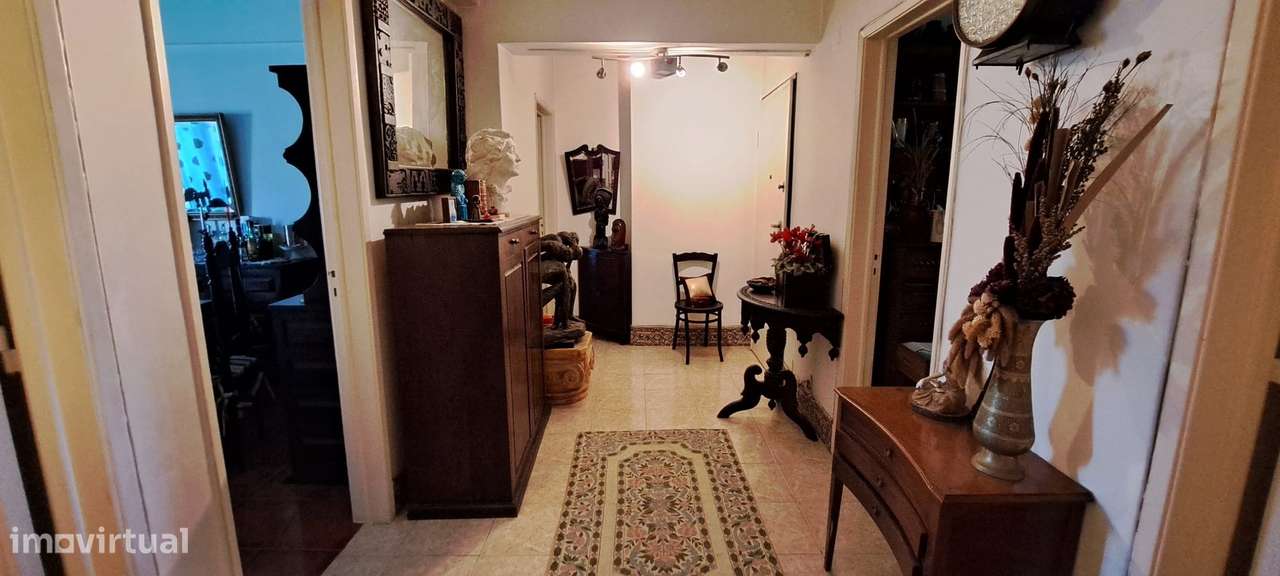 T3+1 | 110m2 | Av. 25 de Abril, Cacilhas | Com vista de Rio-5