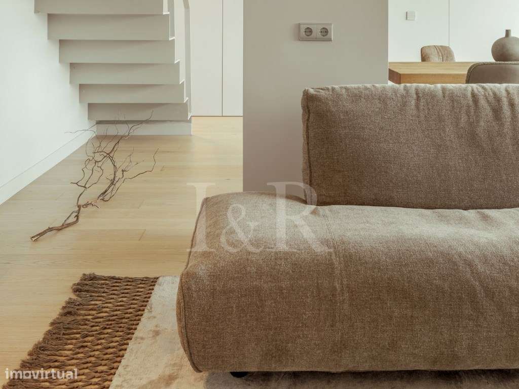 Penthouse duplex T4 com terraço e piscina nas Avenidas Novas - Grande imagem: 4/61