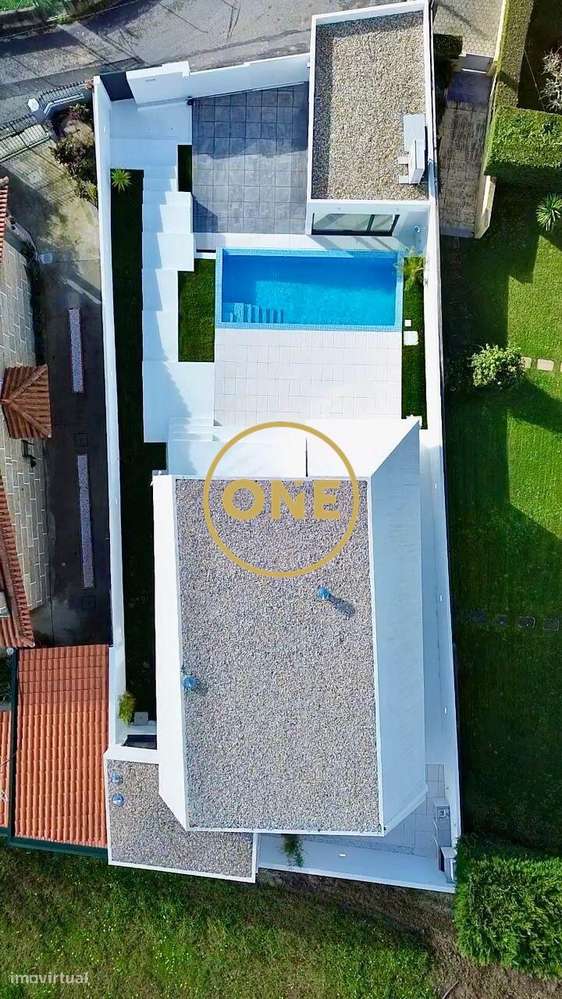 Moradia NOVA T3+1 | 330 m2 | Piscina | PRAIA | Francelos-45