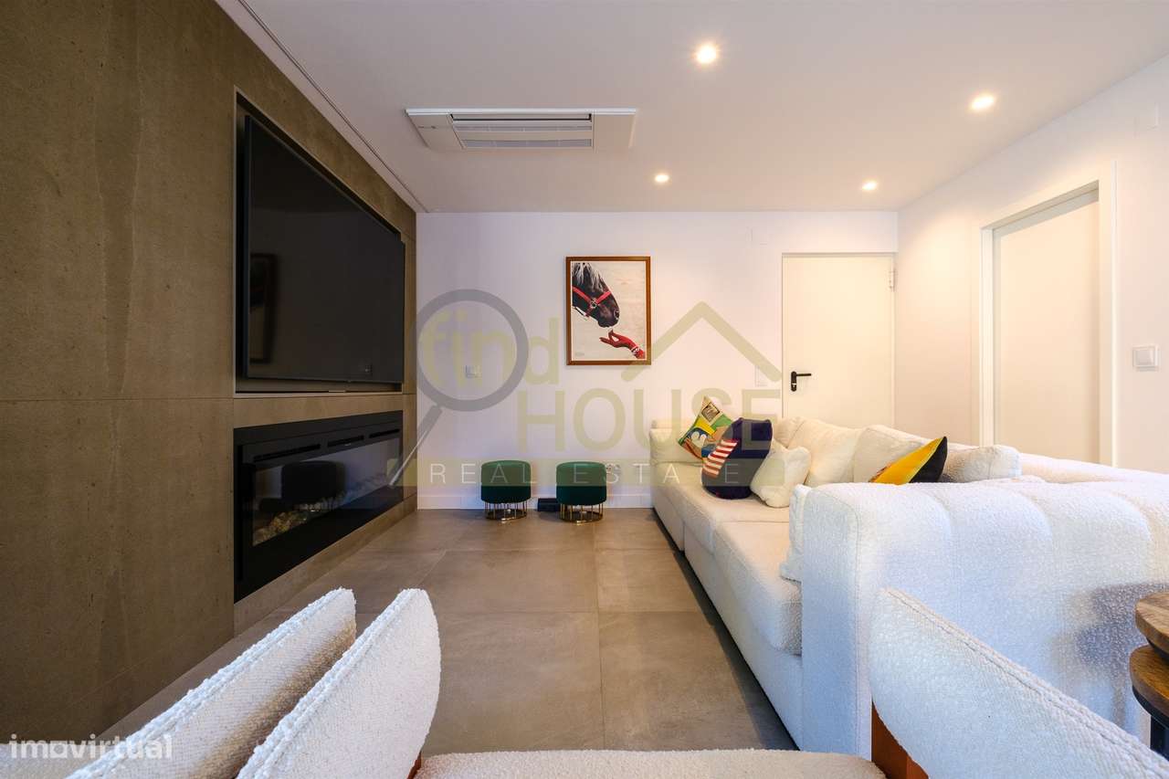 Moradia Isolada V3 com piscina junto à Herdade da Aroeira-6