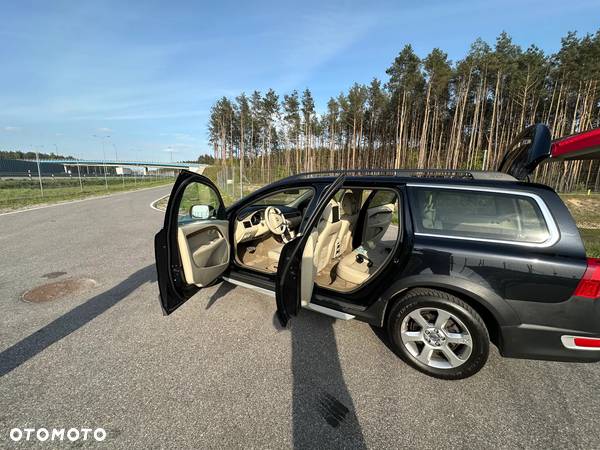 Volvo XC 70 - 13