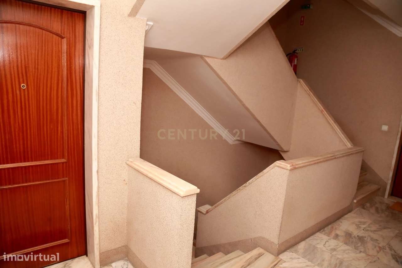 Apartamento T2, 1º andar na Qta. Courela, Paio Pires - Seixal-19