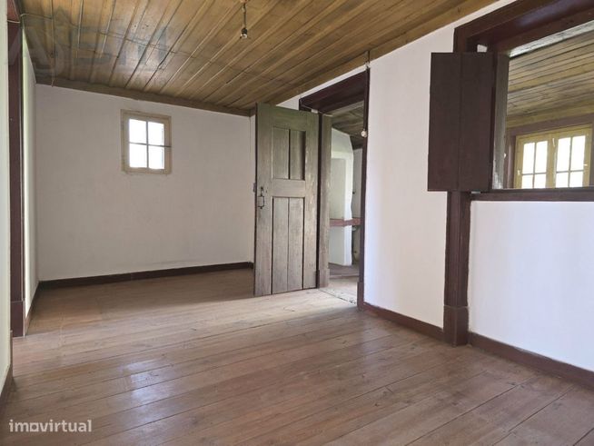 Vila Nova da Barquinha - Moradia T4 Duplex com quintal junto ao rio-10