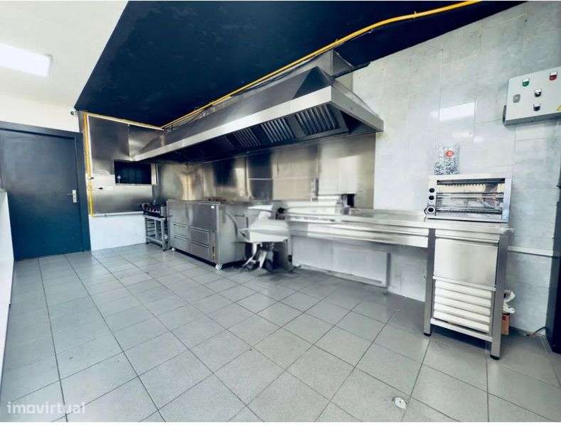 Trespasse de uma churrasqueira em guimaraes - Grande imagem: 4/8