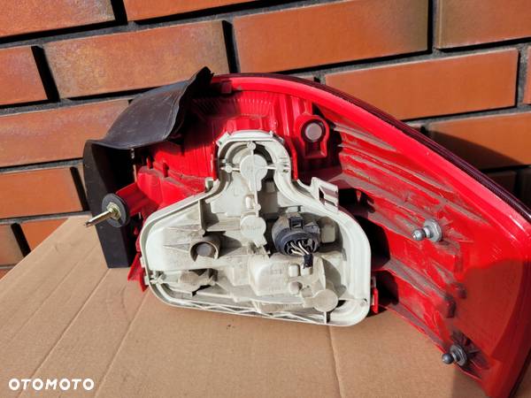 LAMPA LEWA TYŁ TYLNA AUDI A3 8P 3D 04- 8P0945095A - 10