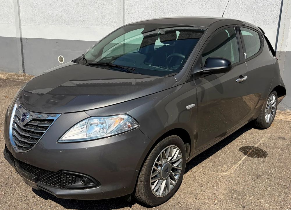 Lancia Ypsilon 1.2 8V Gold 2012