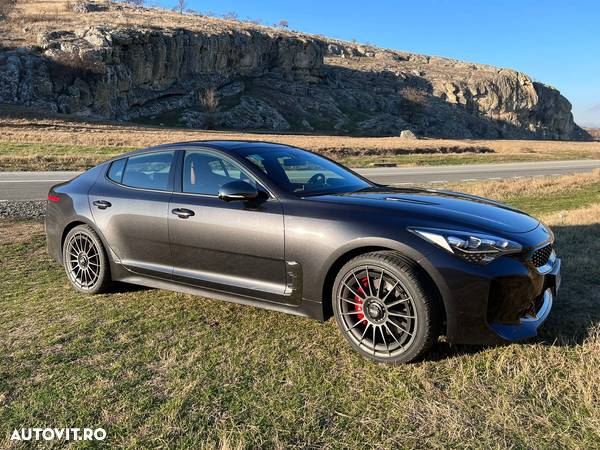 Kia Stinger 3.3 T-GDI 8AT AWD GT - 18