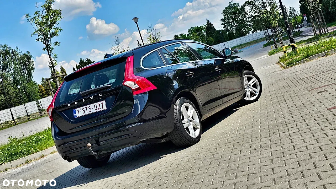 Volvo V60 D3 Momentum - 14