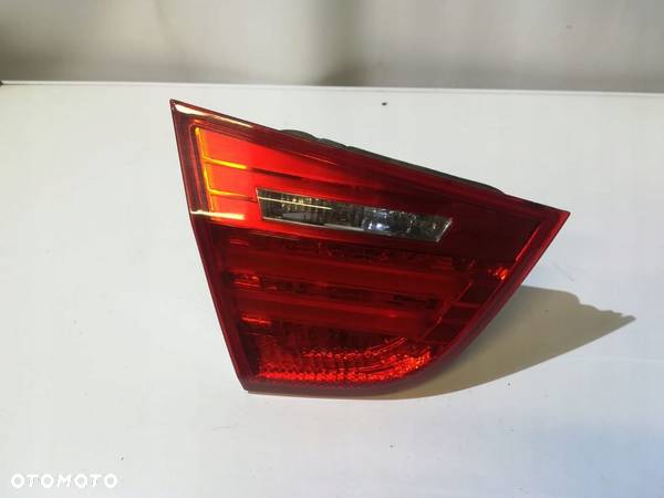 BMW E90 LAMPA TYLNA LEWAW KLAPĘ 7154155 - 1