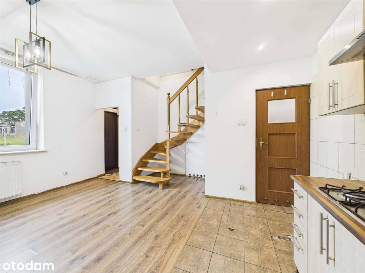 Dwupoziomowe mieszkanie, 2 pokoje, ul. 11-go Listopada-2