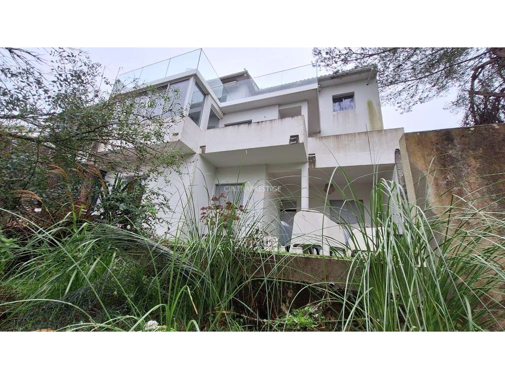 Moradia T5 Remodelada com Painéis Fotovoltaicos - Monte Santos, Sintra-4