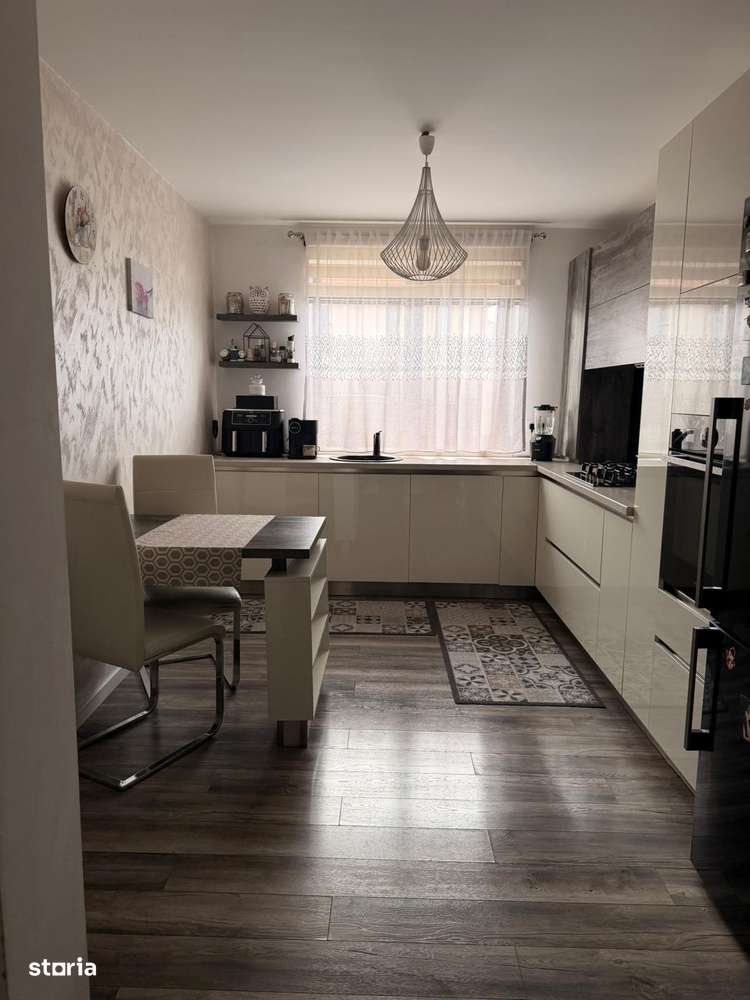 Un Cămin Cald și Modern pentru Familia Ta – Ghimbav, Pret Negociabil - Imagine principală: 4/14