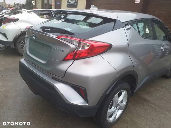 Toyota CHR C-HR klapka wlewu paliwa - 4