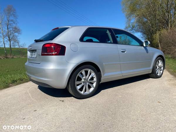 Audi A3 1.6 TDI DPF Ambition S tronic - 5