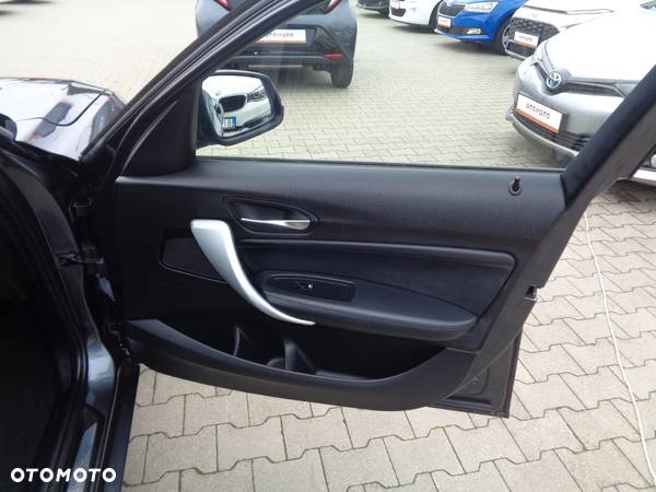 BMW Seria 1 116i Sport Line - 23