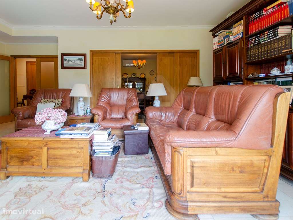 T3 no Luxuoso condomínio Villa Restelo-9