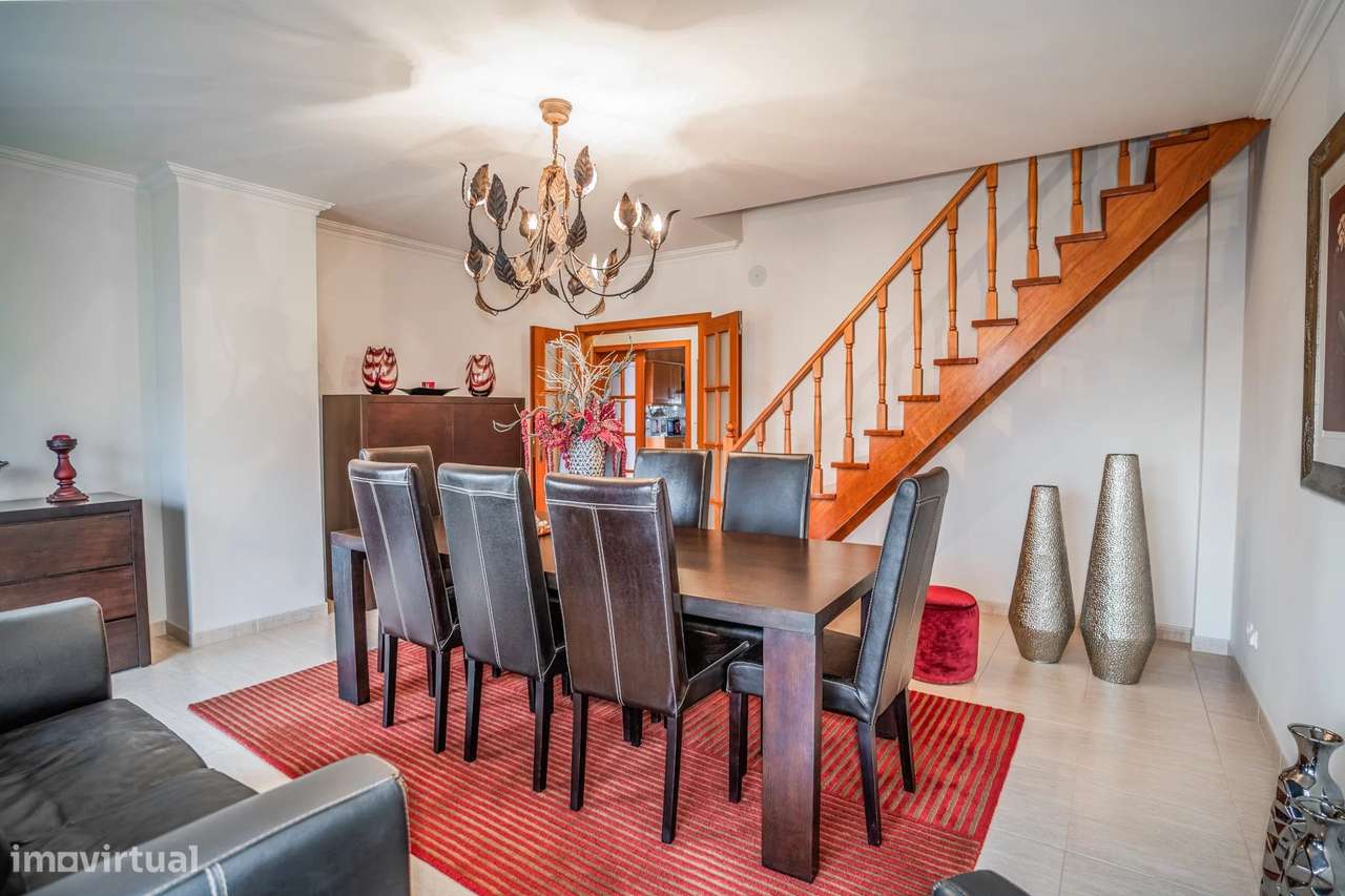 Enorme Apartamento Penthouse T4, com grande sotão e terraço - Grande imagem: 4/44