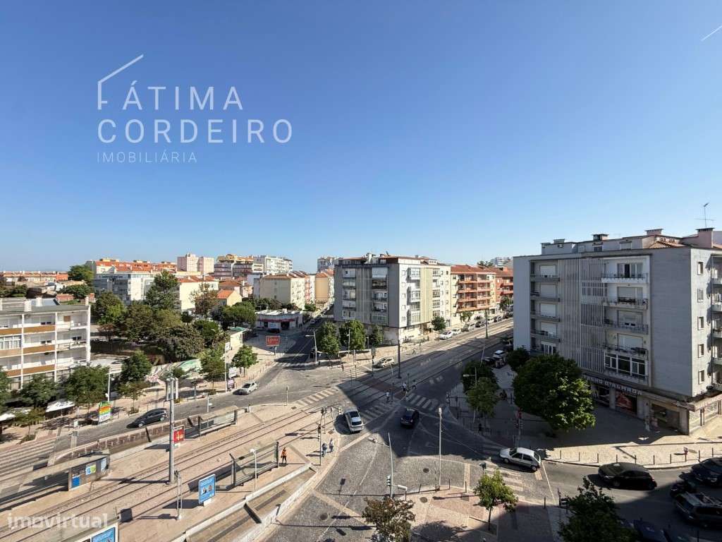 T2 remodelado, localizado no coração da Praça Gil Vicente-5
