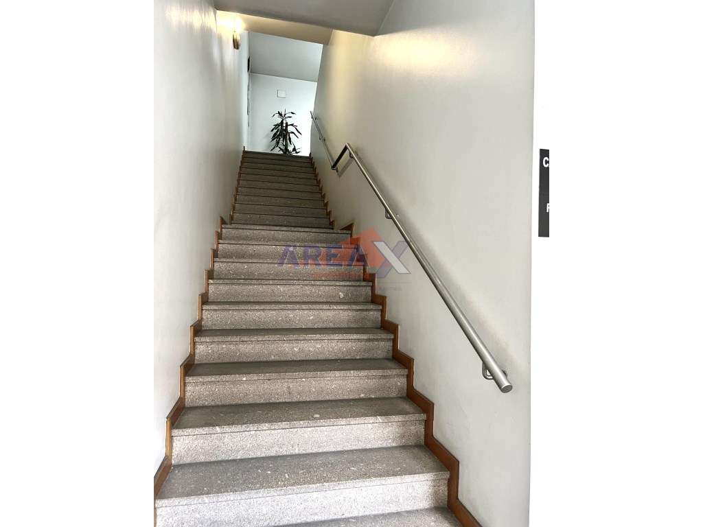 EXCLUSIVO ÁREA X - Edifico destinado a comércio e escritórios, no c... - Grande imagem: 4/30