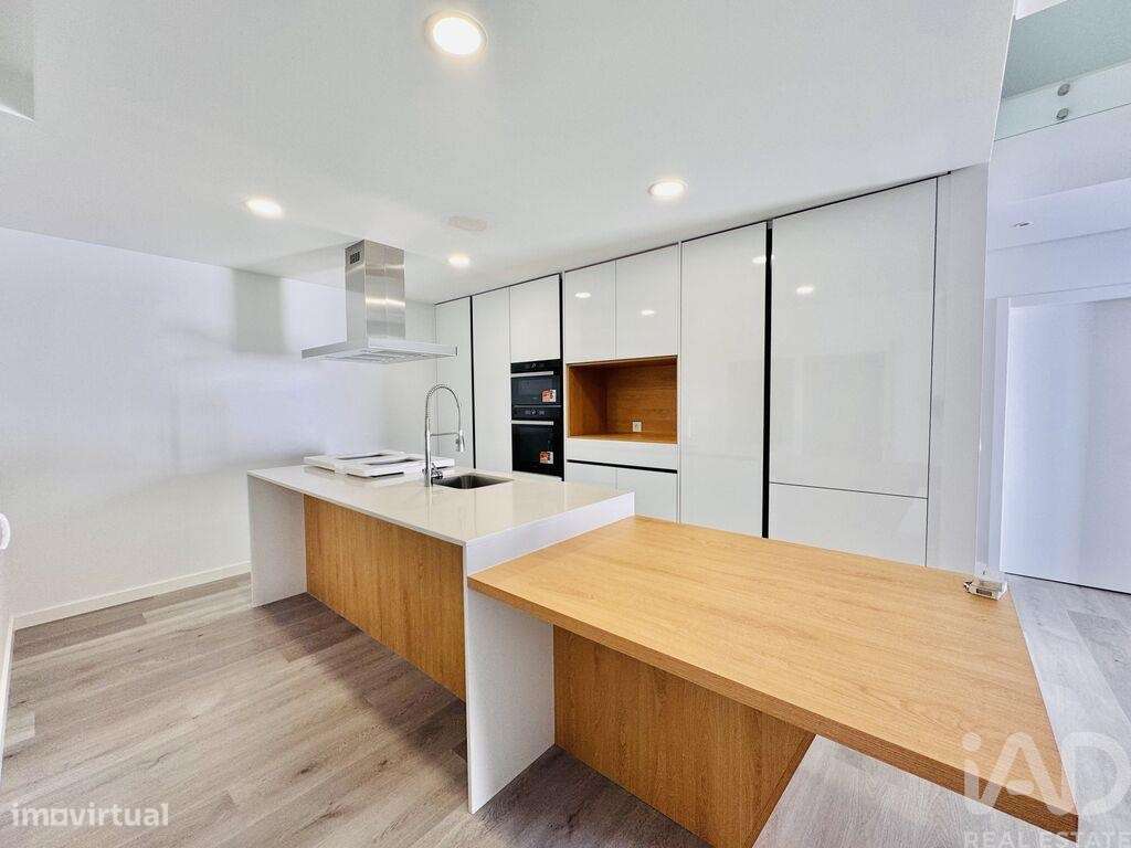 Casa / Villa T4 em Corroios de 226,00 m2 - Grande imagem: 4/11