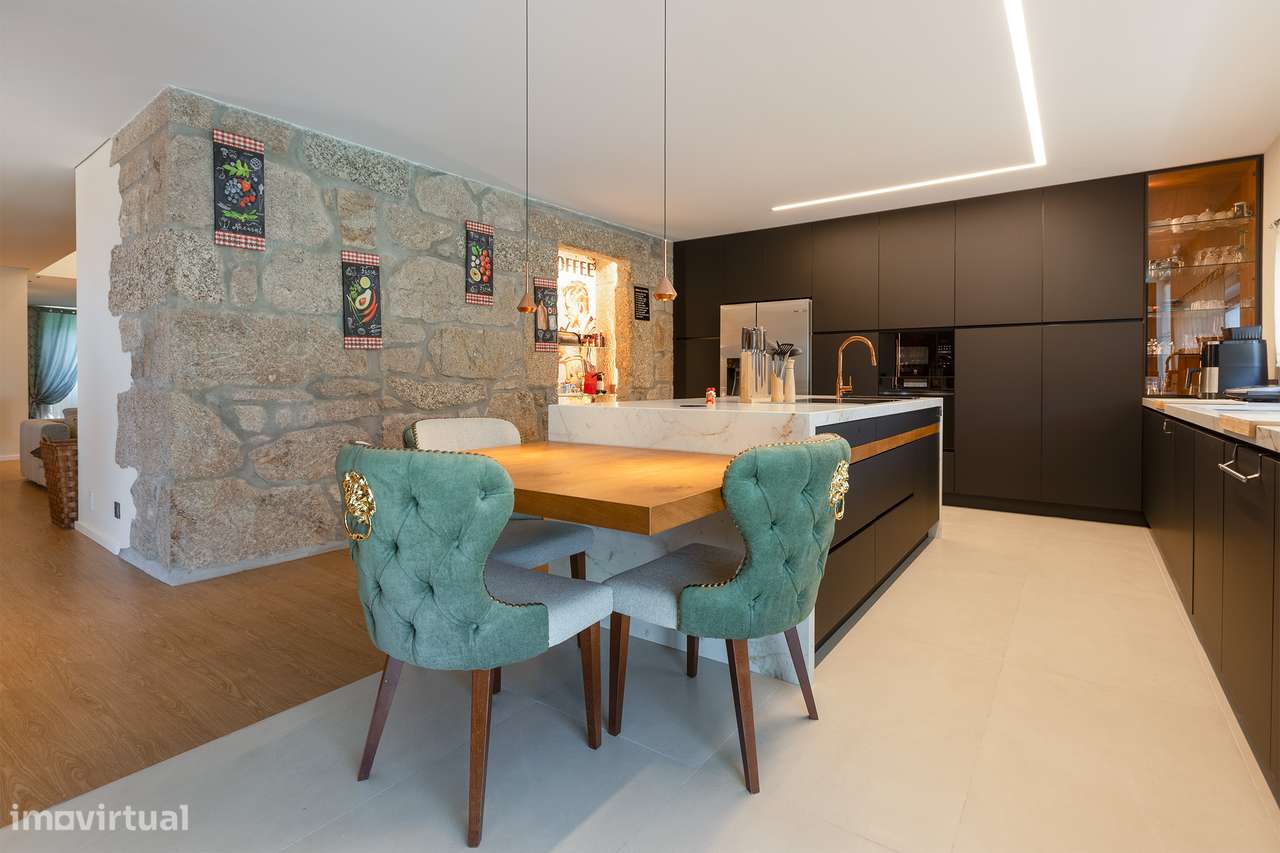 Magnífica Quinta. Moradia T10. Piscina e jardim. Vila Nova Famalicão-24