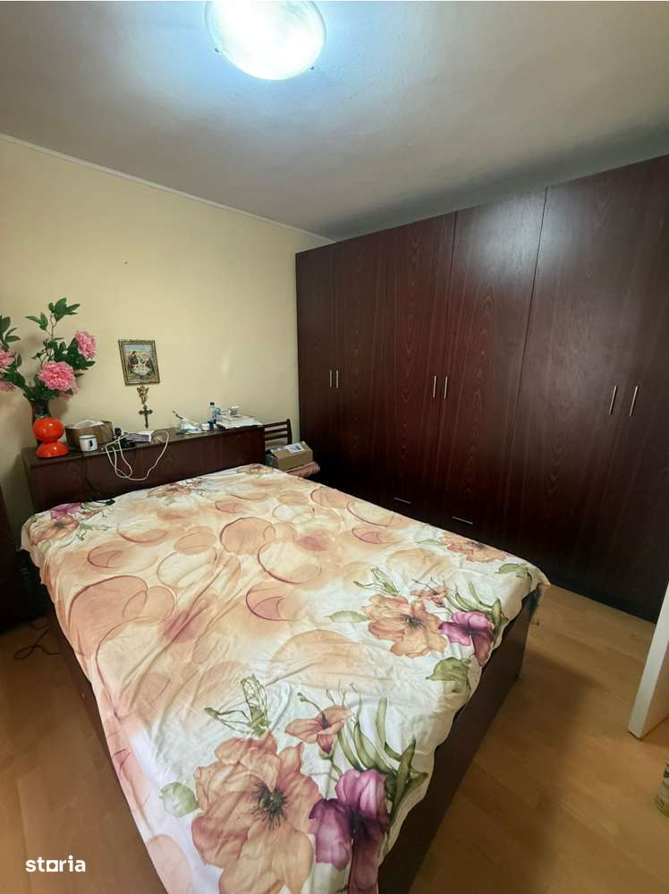 Apartament două camere - zona Longinescu - etaj 2/3 - Imagine principală: 5/7