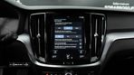 Volvo V60 2.0 T8 AWD TE Momentum Plus - 36